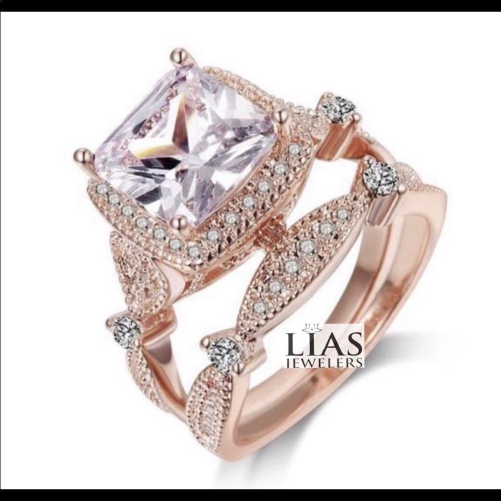 New 18k rose gold wedding ring set